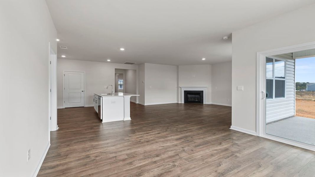 Spacious, unfurnished interior of a new home in Durbin Meadows Traditions, Fountain Inn (Image 26).