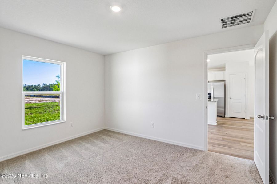 Spacious, unfurnished interior of a new home in , Jacksonville (Image 22).