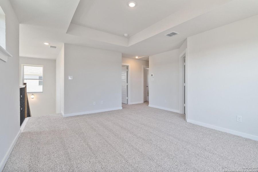 Spacious, unfurnished interior of a new home in Willow Point, San Antonio (Image 11). Spacious, unfurnished interior of a new home in Willow Point, San Antonio (Image 11).