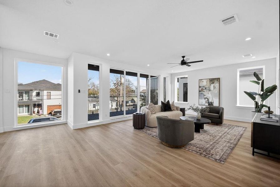 Image 35 of a home in .