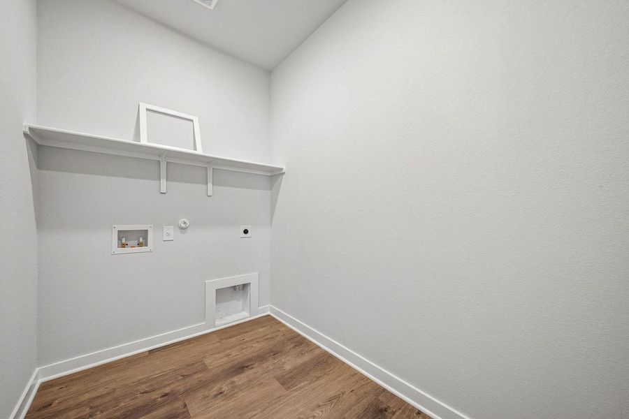 Spacious, unfurnished interior of a new home in Eastwood at Sonterra, Jarrell (Image 27).