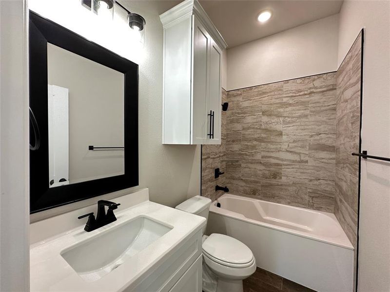 Furnished interior view inside a new home in , Lorena (Image 7).