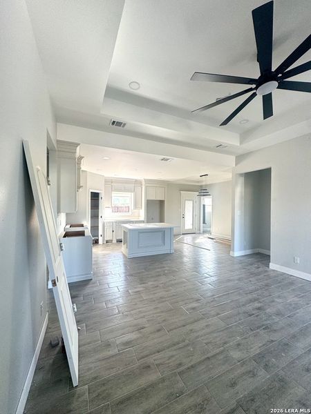 Spacious, unfurnished interior of a new home in , Eagle Pass (Image 6). Spacious, unfurnished interior of a new home in , Eagle Pass (Image 6).