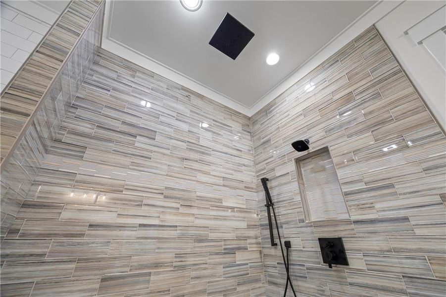 Spacious, unfurnished interior of a new home in , Flowery Branch (Image 91).