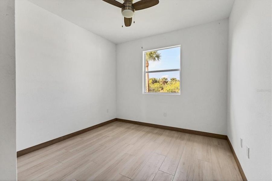 Spacious, unfurnished interior of a new home in , Rotonda West (Image 32).