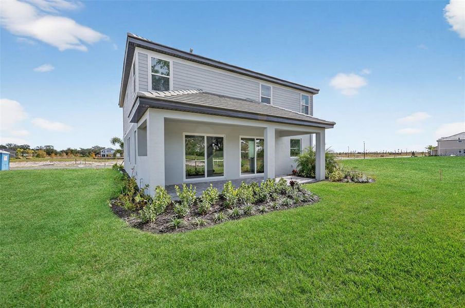 Exterior details and patio area of a home in Hawkstone, Sarasota (Image 23).