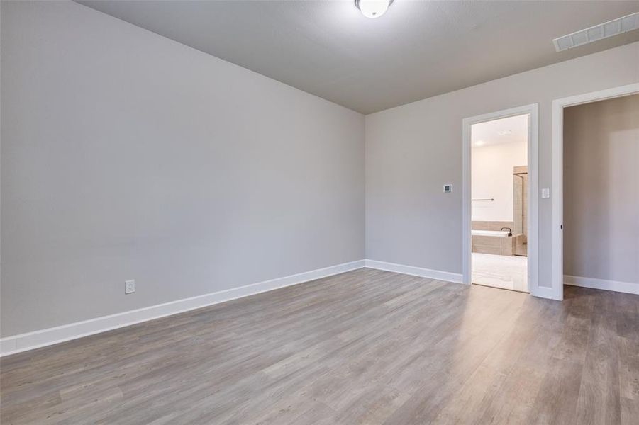 Spacious, unfurnished interior of a new home in , Van Alstyne (Image 17). Spacious, unfurnished interior of a new home in , Van Alstyne (Image 17).