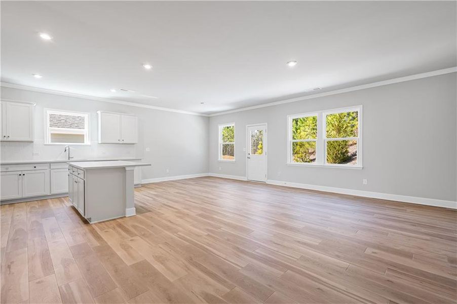 Spacious, unfurnished interior of a new home in Enclave at Parkway Village, Fairburn (Image 15).