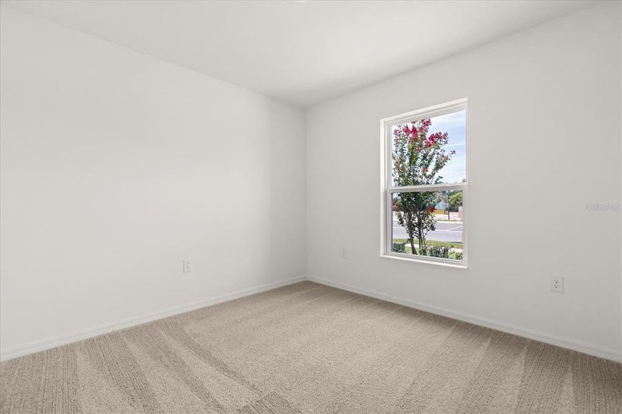 Spacious, unfurnished interior of a new home in Reserve at Forest Lake II, Lake Wales (Image 12).