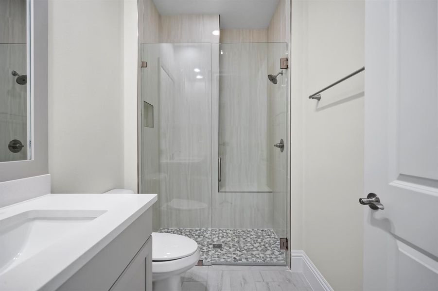 4232 Montagu Ave_Amaryllis_Lot 15_13
