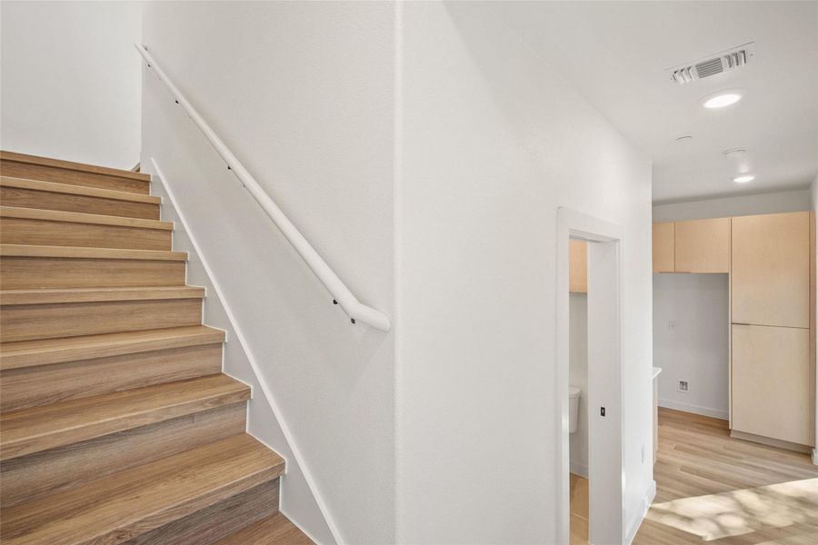 Spacious, unfurnished interior of a new home in , Austin (Image 22).