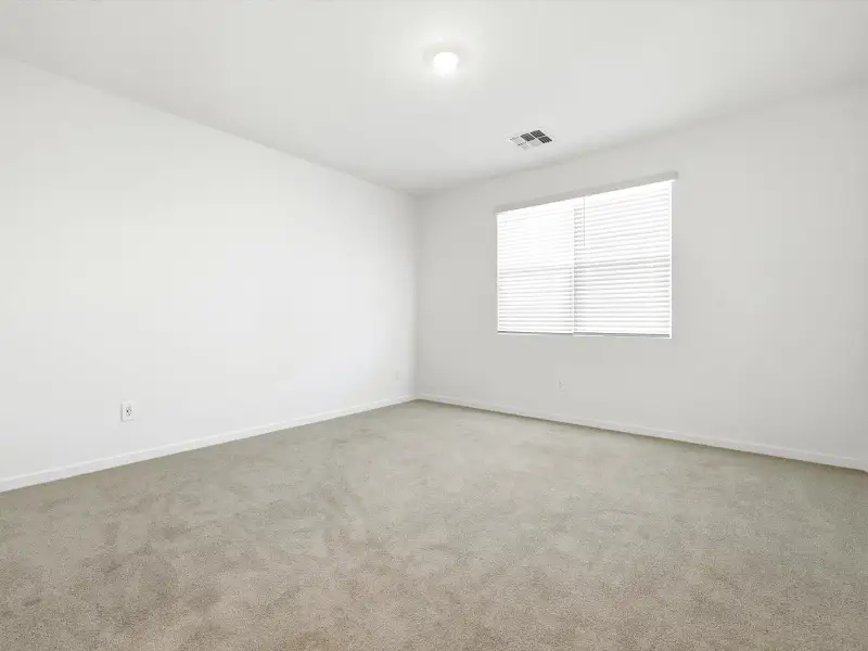 Spacious, unfurnished interior of a new home in Allure Vista Reserve Series, Buckeye (Image 9).
