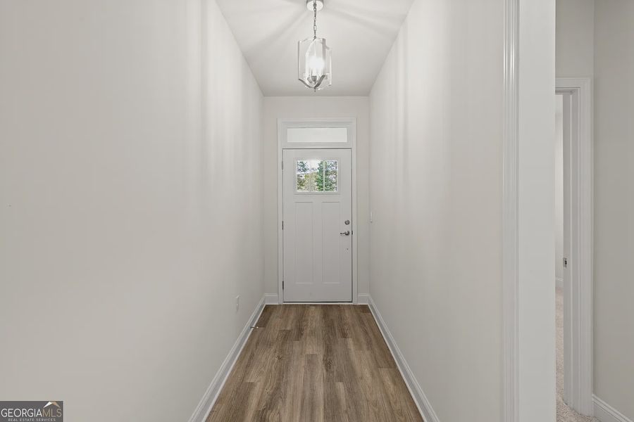 Spacious, unfurnished interior of a new home in Canterbury Villas, Carrollton (Image 14).