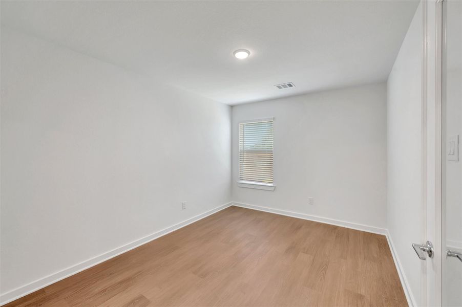 Spacious, unfurnished interior of a new home in Summerview, Fulshear (Image 21). Spacious, unfurnished interior of a new home in Summerview, Fulshear (Image 21).