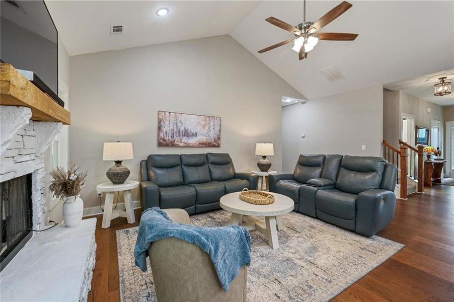 Furnished interior view inside a new home in , Villa Rica (Image 20).