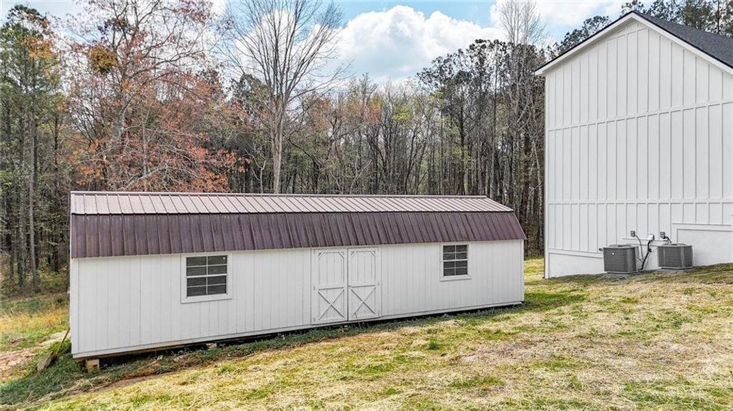 Exterior details and patio area of a home in , Rockmart (Image 28).
