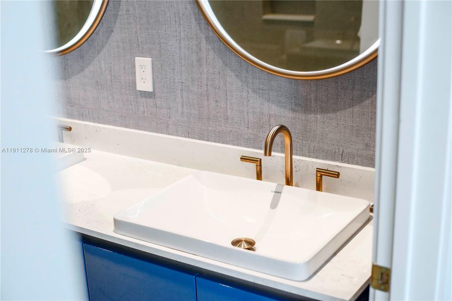 Dual Sinks Dual Sinks