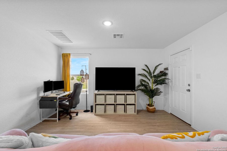 Image 28 of a home in . Image 28 of a home in .