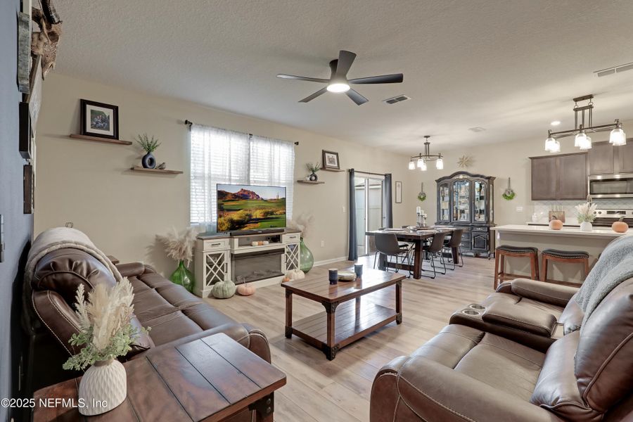 Furnished interior view inside a new home in , Green Cove Springs (Image 24). Furnished interior view inside a new home in , Green Cove Springs (Image 24).