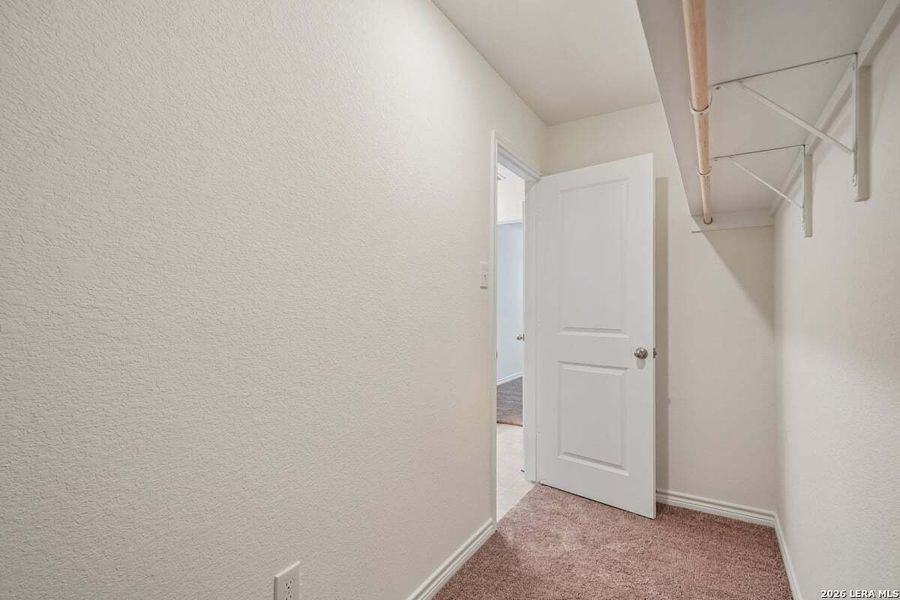 Spacious, unfurnished interior of a new home in Legend Heights - Heritage Collection, New Braunfels (Image 15). Spacious, unfurnished interior of a new home in Legend Heights - Heritage Collection, New Braunfels (Image 15).