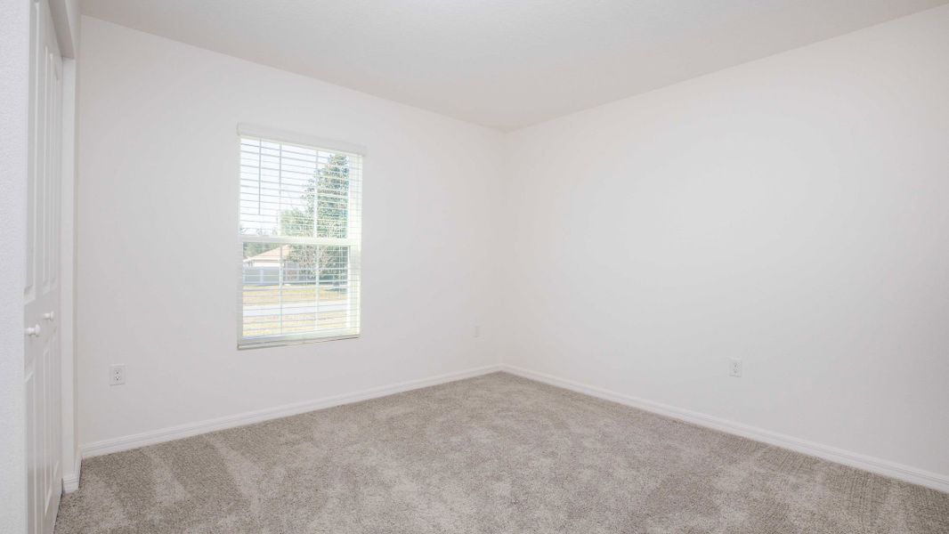 Spacious, unfurnished interior of a new home in Port Charlotte, Port Charlotte (Image 37).