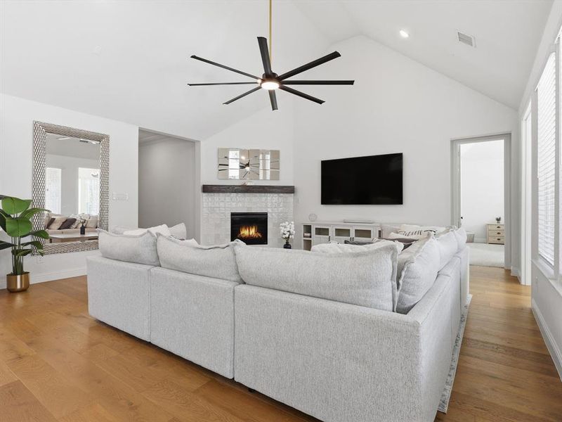 Furnished interior view inside a new home in Nelson Lake, Rockwall (Image 32). Furnished interior view inside a new home in Nelson Lake, Rockwall (Image 32).