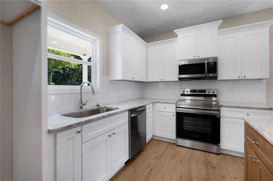 Furnished interior view inside a new home in , Calhoun (Image 5).