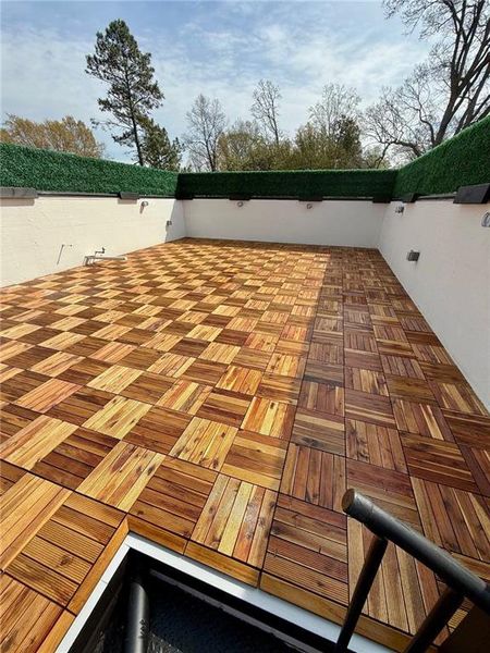 Image 75 of a home in .