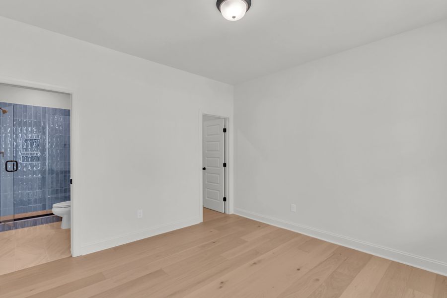 Representative unfurnished interior of a home built from the The Hampton by RobuckHomes in Stonehenge, Raleigh (Image 90).