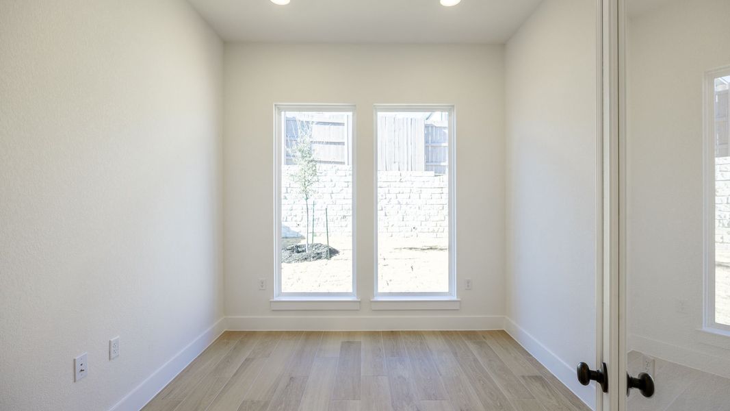 Spacious, unfurnished interior of a new home in Easton Park, Austin (Image 7).