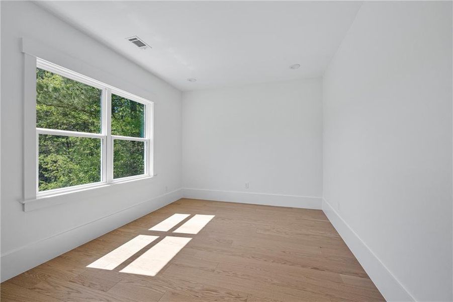Spacious, unfurnished interior of a new home in , Lawrenceville (Image 73).