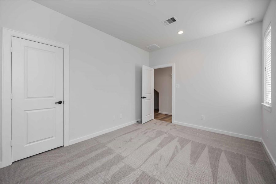 Spacious, unfurnished interior of a new home in Fulton Crossing, Houston (Image 15). Spacious, unfurnished interior of a new home in Fulton Crossing, Houston (Image 15).