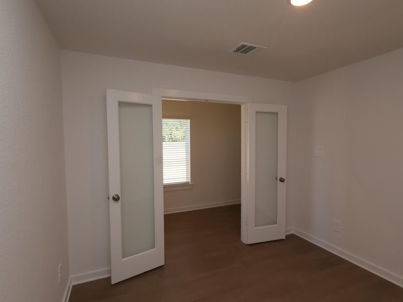 Spacious, unfurnished interior of a new home in Sorella, Tomball (Image 20). Spacious, unfurnished interior of a new home in Sorella, Tomball (Image 20).