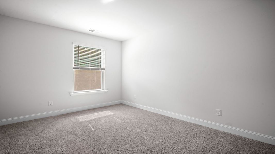 Spacious, unfurnished interior of a new home in Rice Hope, Port Wentworth (Image 21).