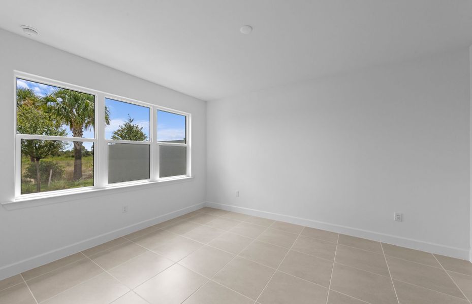 Spacious, unfurnished interior of a new home in TerraWalk at Babcock Ranch, Alva (Image 15).