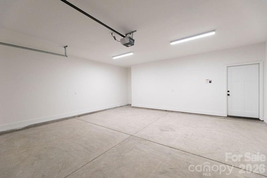 Spacious, unfurnished interior of a new home in , Clover (Image 23).