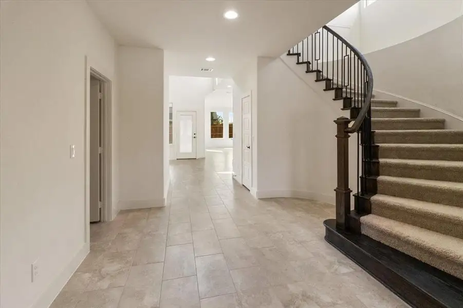Spacious, unfurnished interior of a new home in , Fort Worth (Image 12). Spacious, unfurnished interior of a new home in , Fort Worth (Image 12).