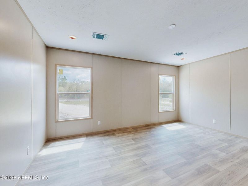 Spacious, unfurnished interior of a new home in , Keystone Heights (Image 46).