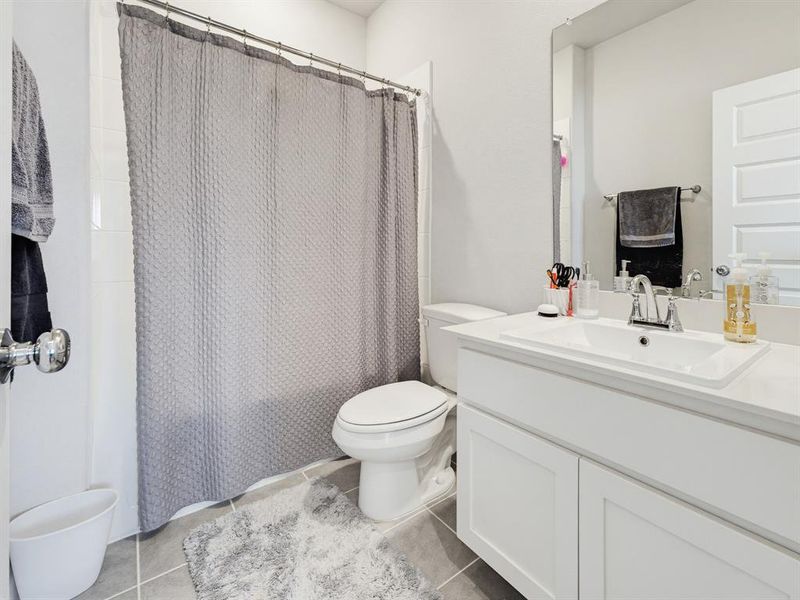 Furnished interior view inside a new home in Madero, Haslet (Image 14).