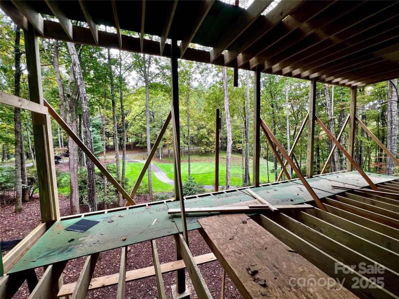 Open air deck on the lower level Open air deck on the lower level