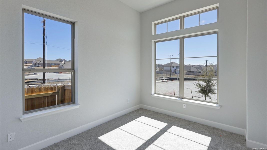 Spacious, unfurnished interior of a new home in Arcadia Ridge, San Antonio (Image 15).