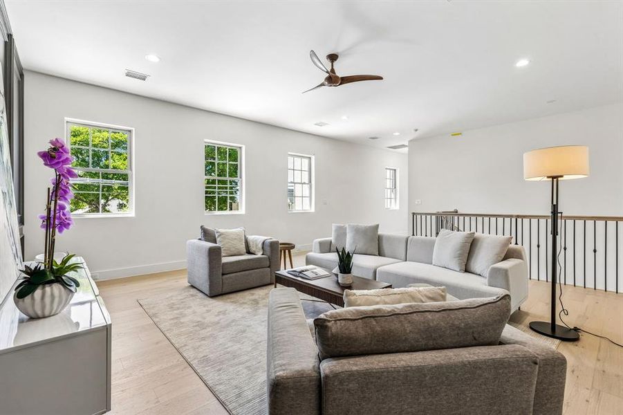 Furnished interior view inside a new home in , Dallas (Image 14).