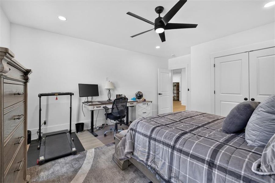 Furnished interior view inside a new home in , Buford (Image 66).