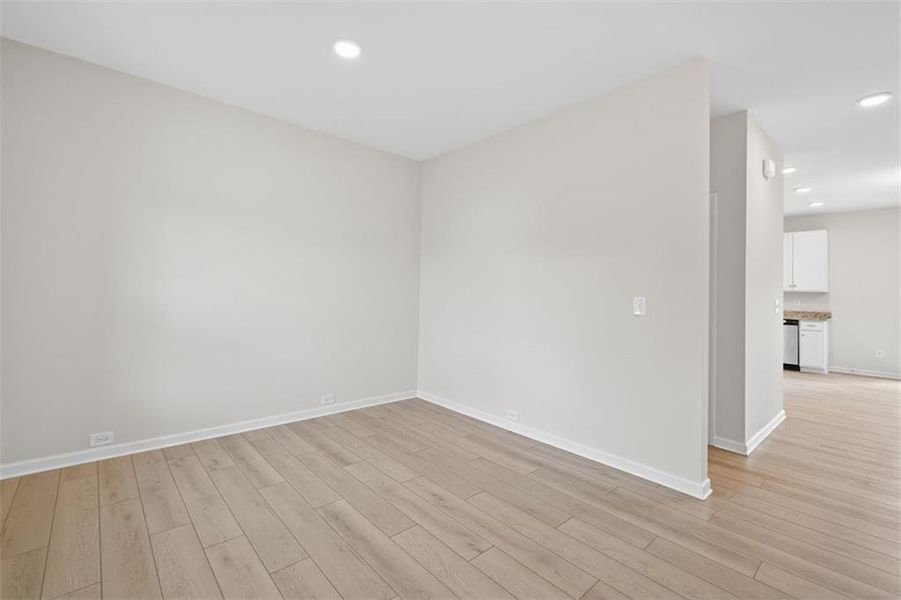 Spacious, unfurnished interior of a new home in Roxeywood Park, Winder (Image 35). Spacious, unfurnished interior of a new home in Roxeywood Park, Winder (Image 35).