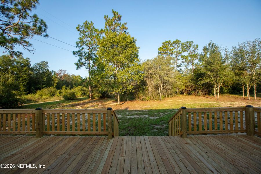 Exterior details and patio area of a home in , Keystone Heights (Image 30).