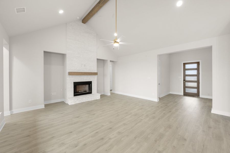 Spacious, unfurnished interior of a new home in Byrum Ranch, Venus (Image 24).