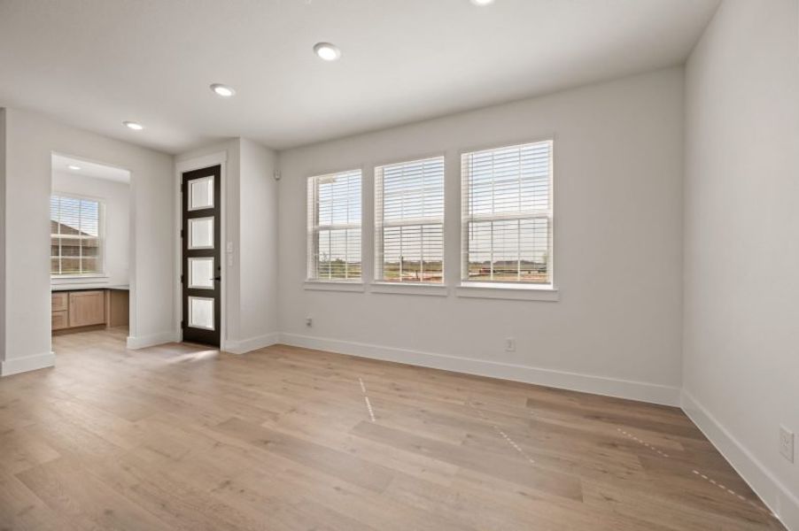 Spacious, unfurnished interior of a new home in Trinity Falls, McKinney (Image 17). Spacious, unfurnished interior of a new home in Trinity Falls, McKinney (Image 17).