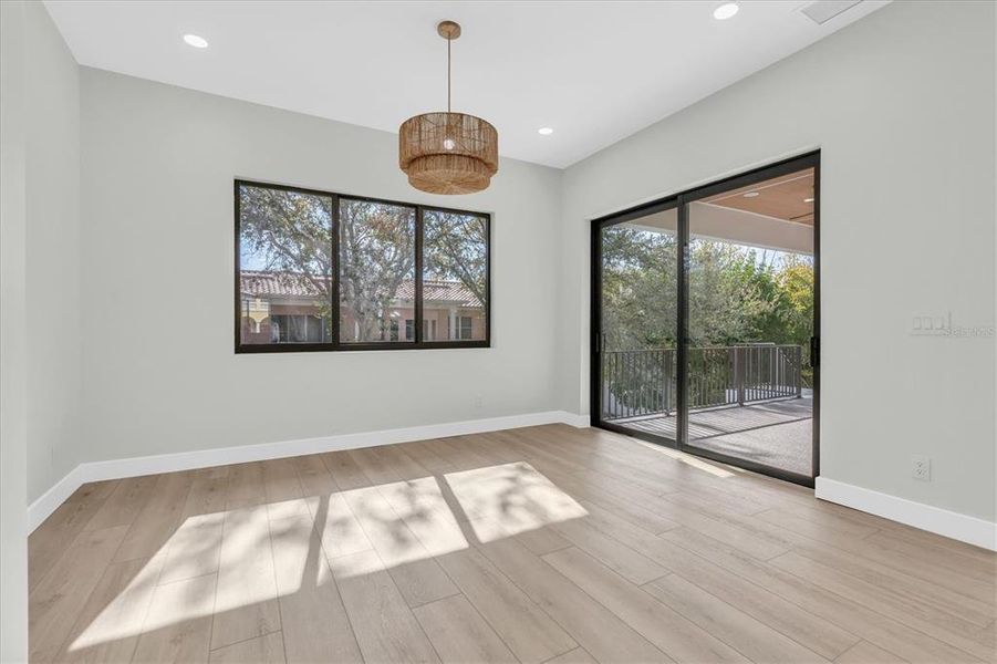 Spacious, unfurnished interior of a new home in , St. Petersburg (Image 38).