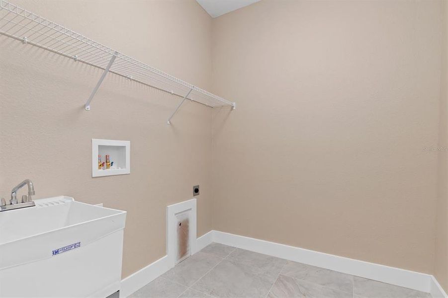 Spacious, unfurnished interior of a new home in , North Port (Image 17). Spacious, unfurnished interior of a new home in , North Port (Image 17).