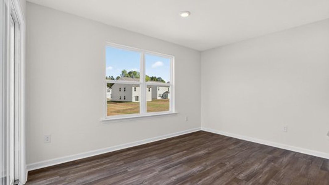 Spacious, unfurnished interior of a new home in Laurel Oaks, Sanford (Image 14).